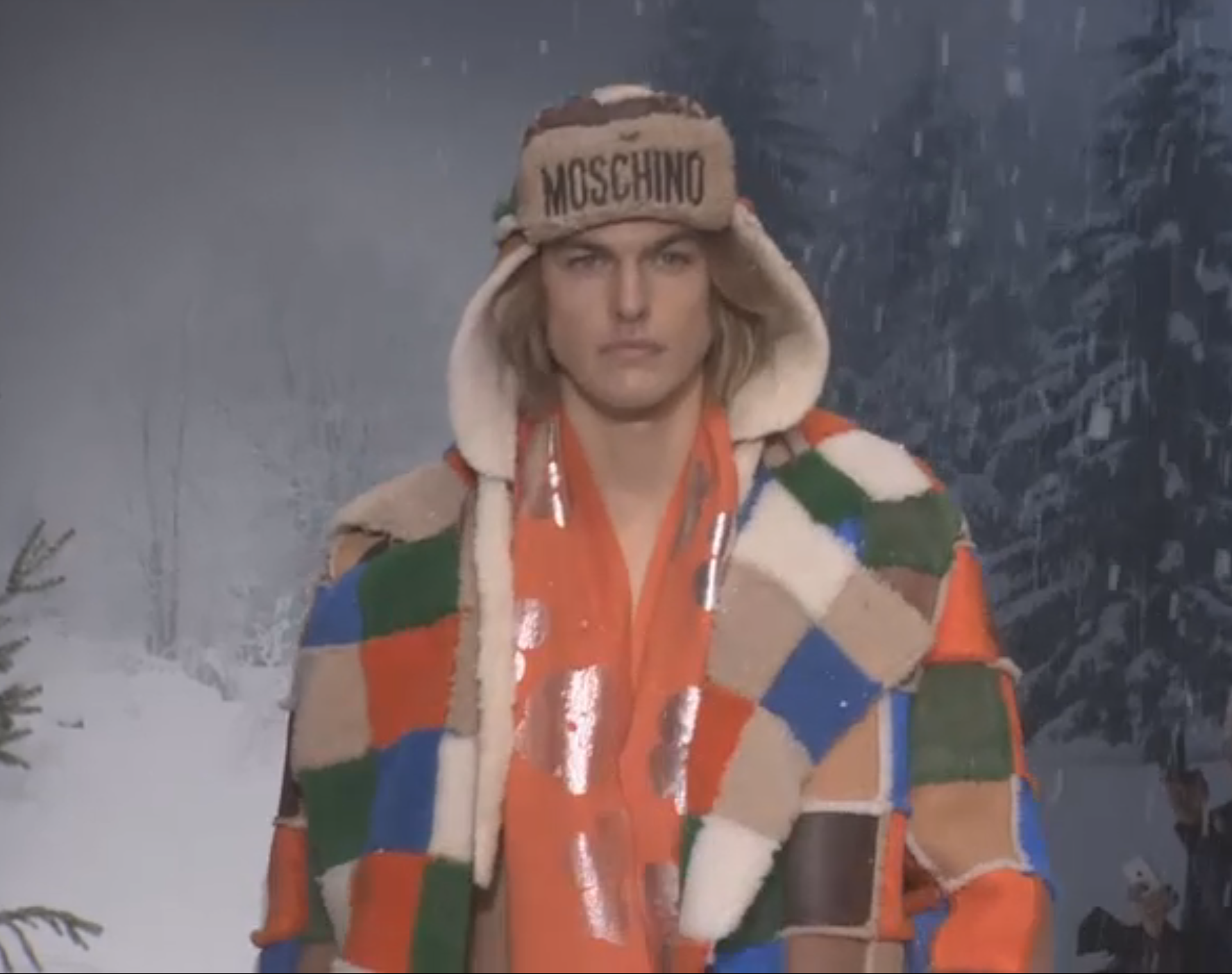 Moschino24